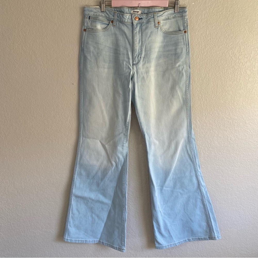 Wrangler Mid Rise Flare Wanderer 622 32x34